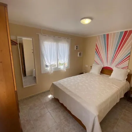 Piso Familiar Con Terraza Privada Appartamento