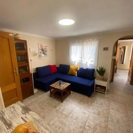 Piso Familiar Con Terraza Privada Appartamento